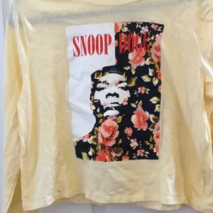 FINAL MARKDOWN Snoop dogg cropped tee medium NWT Yellow thumbnail 1