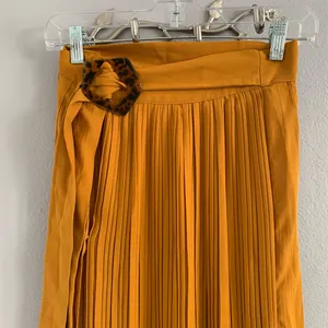 ASOS Yellow Pleated Maxi Skirt thumbnail 3