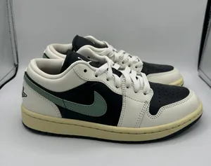 Jordan Air 1 low Wmns “Jade Smoke” size 6.5 women’s thumbnail 3