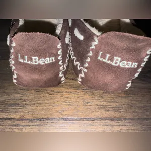 NOT FOR SALE L.L.Bean Brown moccasin Slippers with sherpa Lining women’s 7 thumbnail 2