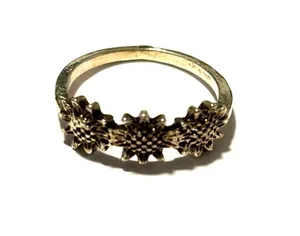 Silver tone sunflower ring thumbnail 1