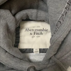 Abercrombie & Fitch | Gray Hoodie Slim Fit XS thumbnail 3