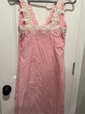 Le Lis Pink Chemise with Cream Lace Trim Size M Feminine Cottagecore Dress thumbnail 5