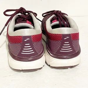 BROOKS DYAD 10 Womens Size 7.5 RUNNING‎ SHOES SNEAKERS 1202751D527 thumbnail 2
