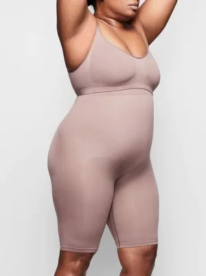 SKIMS Sculpting Above the Knee Shorts in Umber Size XX-Small/X-Small thumbnail 6