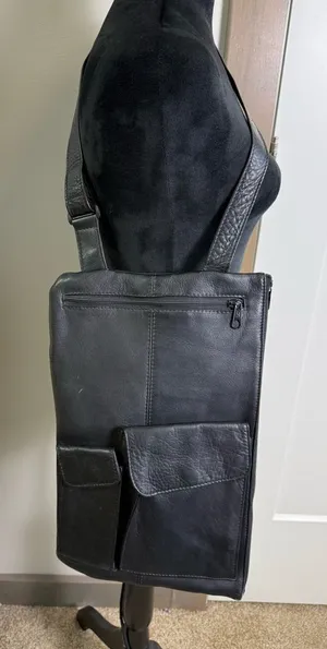 Vintage HOBO International Black Leather Large Travel Shoulder Bag Size Zip Work thumbnail 1