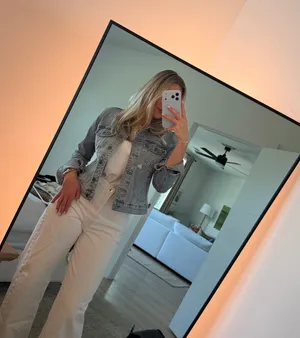 Kut From The Kloth Denim Jacket Women’s thumbnail 2