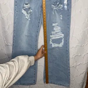 Aeropostale Boyfriend Flare/ Wide Leg Distressed Jeans Light Wash Women’s 14R thumbnail 3
