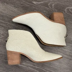 Kaanas Morellino Snake Embossed Leather Ankle Booties Cream White Pointed Toe 10 thumbnail 4