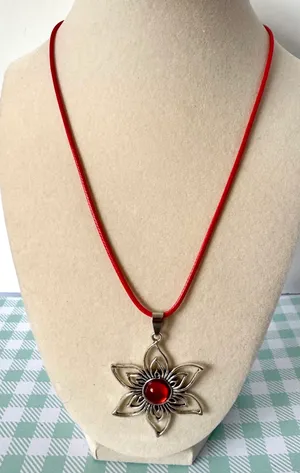Red Flower Necklace thumbnail 2