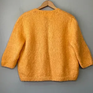 Saks Fifth Avenue Sweater Shrug Size M L Peachy Cropped Cardigan 60s 70s Pin Up thumbnail 5
