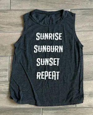 Sunrise, sunburn, Sunset, repeat tank top Gray Size M thumbnail 1