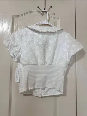 White Floral Eyelet Button-Front Blouse with Ruffle Collar thumbnail 3