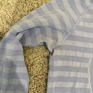 Light purple Lululemon long sleeve thumbnail 3