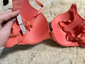 Victoria's Secret Bra thumbnail 2