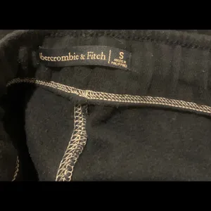 Abercrombie & Fitch cuffed joggers small thumbnail 3