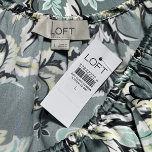 NEW Loft Satin Shirred Floral Blouse Bishop Career Special Occasion Chic L thumbnail 9
