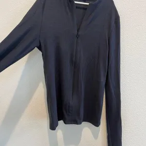Joah Brown INVISIBLE ZIP LONG SLEEVE! Cross listed on Mercari! thumbnail 5