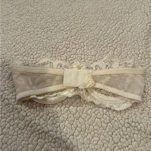 Victoria's Secret White bra thumbnail 2