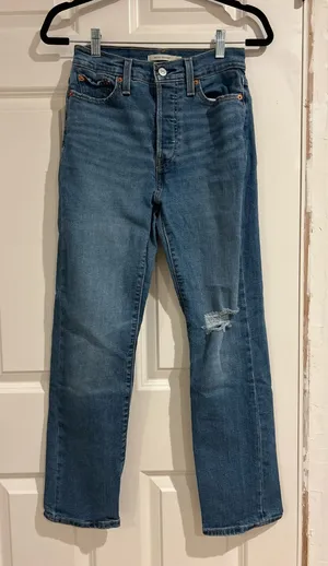 Levi’s Wedgie Straight Jeans thumbnail 3