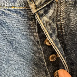 Brandy Melville John Galt Button Fly Straight Leg Medium Blue Jeans Size‎ Medium No Distressing thumbnail 4