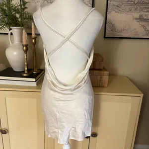 LOVERS + FRIENDS Satin Boa Mini‎ Dress In Ivory Size XXS thumbnail 7