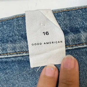 Good American NEW Good 90s Shorts Plus Size 16 Blue Denim High Rise Distressed thumbnail 4