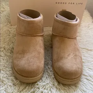 NWT SO Lupita Women's Cozy Mini Boots thumbnail 2