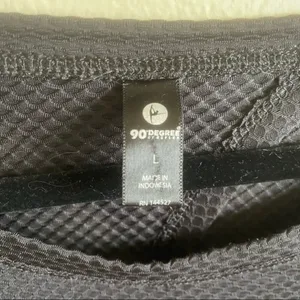 Black mesh long sleeve workout shirt Size L thumbnail 7