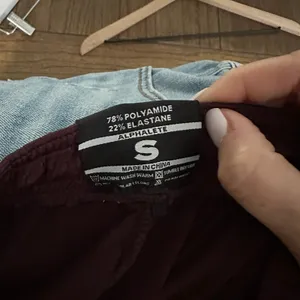 Alphalete Signature Mesh Shorts 4” Maroon Small thumbnail 5
