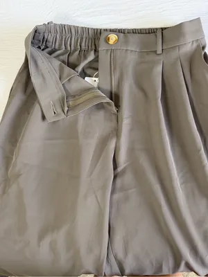 High-Rise Wide-Leg Pants‎ in Olive Green thumbnail 11