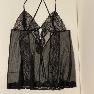 EUC | Women’s lace lingerie‎ top — under bust 34.5” thumbnail 3