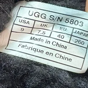 UGG Black Bailey Button Boots‎ Size 9 thumbnail 6