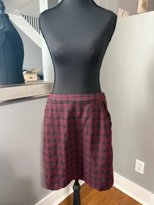 Skies Are Blue Berenice Scallop Hem Old Money Academia Skirt burgundy & black plaid large. thumbnail 2