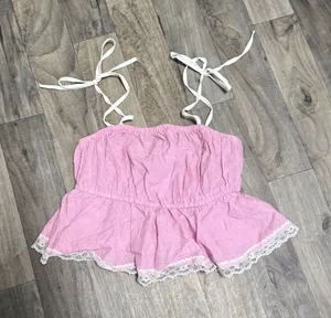 Urban Outfitters Coco Tie Shoulder Peplum Lace Trimmed Top Pink XS thumbnail 1