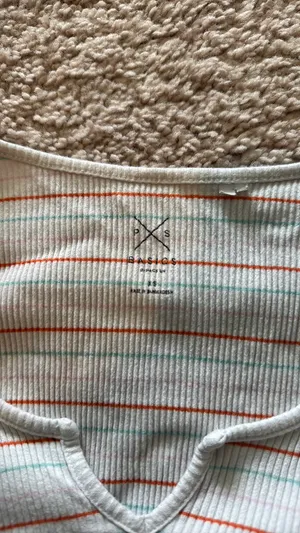 PacSun Top thumbnail 3