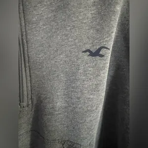 Hollister Cropped Turtle Neck Half Zip Sweater Women’s size Large thumbnail 3