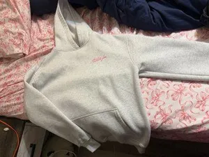 White Fox Boutique thumbnail 1