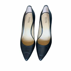 Michael Michael Kors Pumps Womens Size 8 Black Leather Pointed Toe Stiletto thumbnail 3