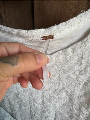 Free People White Lace Blouson Sleeve Keyhole Back Boho Top thumbnail 4