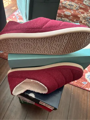 TOMS Women's Ezra Faux Fur Lined Slip On Quilted Slippers 9.5 thumbnail 5
