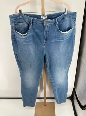 Good American Good Legs Raw Hem Light Wash Skinny Jeans Size 24 thumbnail 1
