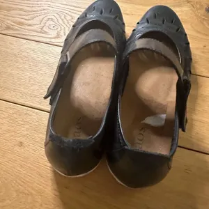 Taos black leather flats 39 Black Size 8.5 thumbnail 3