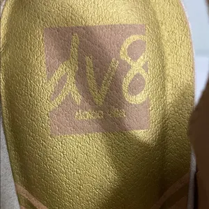 Dv8 by dolce vita Elegant Cream Wedge Sandals like new size 11 thumbnail 6