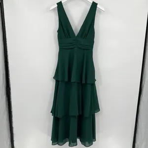 Lulus‎ Celebration Time Emerald Green Sleeveless Tiered Midi Dress Size XS thumbnail 3