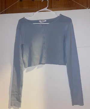 Sweater thumbnail 2