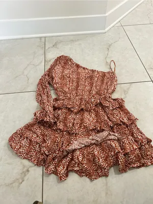 Skylar+Madison Rust Printed Ruffle Cold Shoulder Dress Size Small thumbnail 4