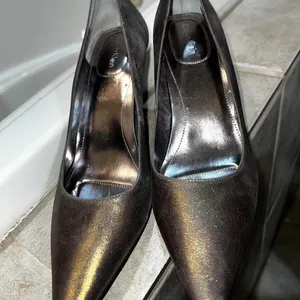 Calvin Klein Polly pointed-toe pumps metallic‎ pewter/gunmetal finish. Size 8.5M thumbnail 8
