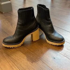Dolce Vita Black Caster H20 Booties Size 8.5 C11-036 thumbnail 3