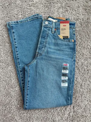 Levi's Ribcage Straight Ankle Women’s Jeans thumbnail 4